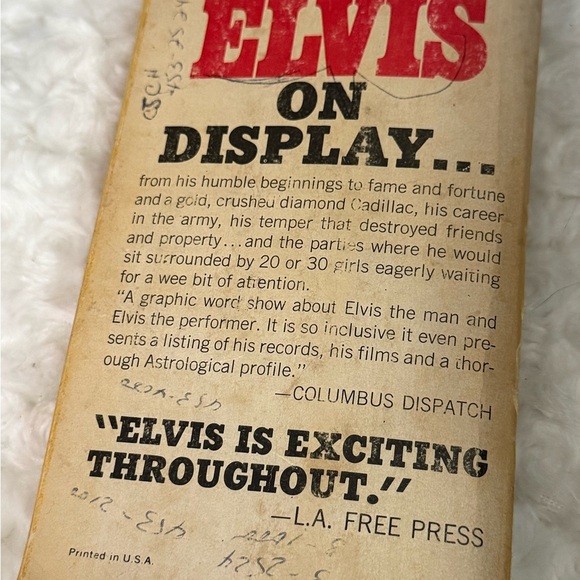Elvis Biography by Jerry Hopkins - Picture 2 of 2